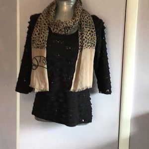 DG2 DIANE GILMAN BLACK & TAN ANIMAL PRINT SCARF.